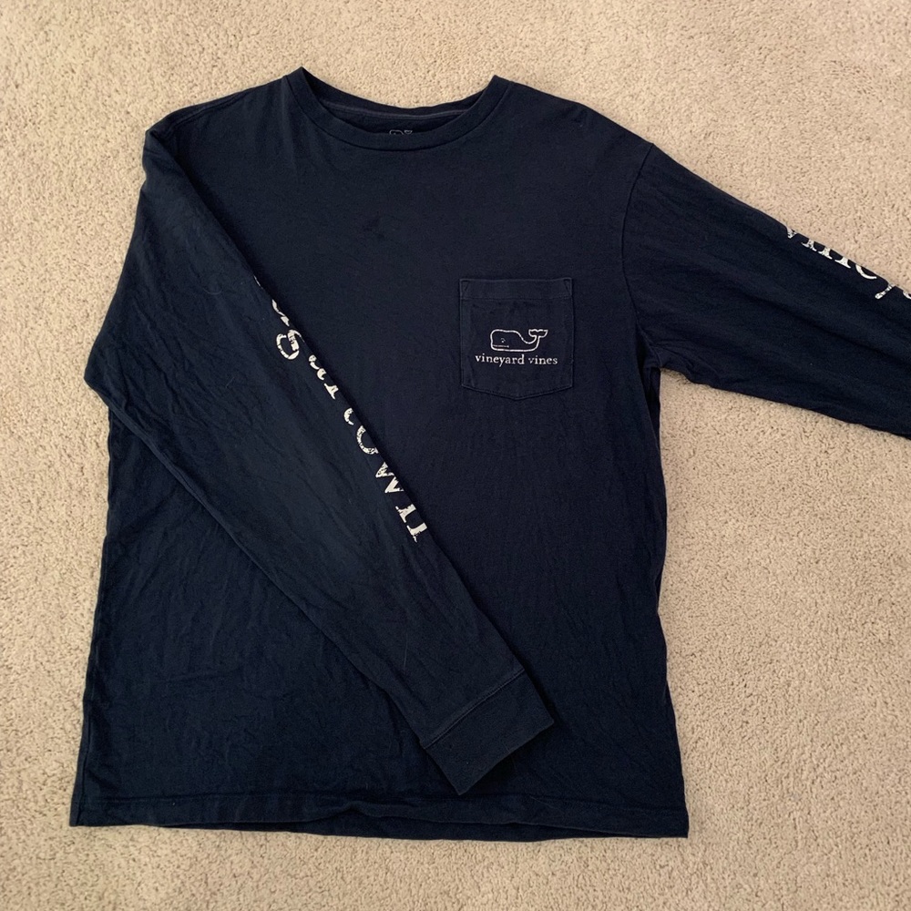 Navy blue vineyard vines T